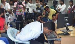 "Mổ cò" bằng mũi vẫn được 97 ký tự trong 48 giây