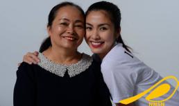 Tăng Thanh Hà rạng rỡ bên mẹ đón ngày 8.3