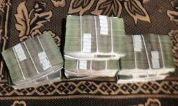 Thói quen dị đại gia Việt: Vác bao tải tiền ăn chơi