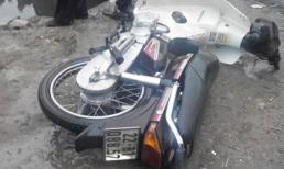 Phát hiện xác chết trong tư thế 'ngồi lái xe' dưới cống