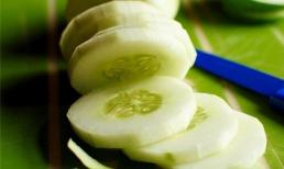 7 nguyên liệu tự nhiên giúp bạn đánh tan quầng thâm mắt