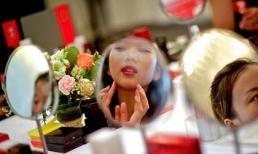 Thù lao khủng hợp đồng tiếp khách của các chân dài showbiz