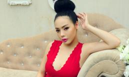 Từ Hạnh Vân khoe đường cong chữ S quyến rũ