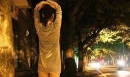 Con hàng xóm thích đong đưa lại không biết điều