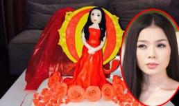 Lệ Quyên khoe bánh sinh nhật độc phác họa hình chủ nhân