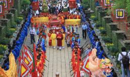 Vòng quanh mùa lễ hội rực rỡ tháng 4