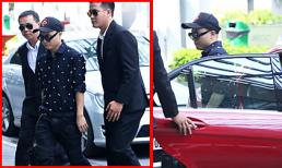 Đỗ Mạnh Cường “cực ngầu” bên hai vệ sĩ riêng