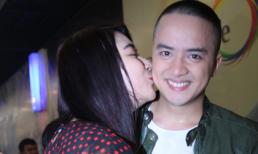 "Bạn gái tin đồn" hôn Cao Thái Sơn đắm đuối sau đêm diễn