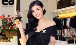 Hoa hậu Julia Hồ khai trương show thời trang TA FASHION WOLD