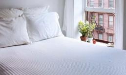 12 chiêu 'nới' diện tích phòng ngủ hẹp