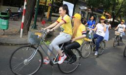 Vy Oanh hăng hái đạp xe tôn vinh "nghị lực Việt"