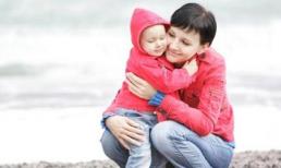 Giải mã những "bí ẩn" đằng sau cái ôm của bé với mẹ