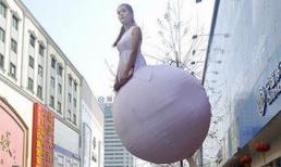 Chiêu trò quảng cáo lập dị kiểu 'tiên nữ giáng trần'