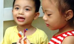 Những điều mẹ cần nhớ khi đánh răng cho bé