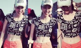 Ngân Khánh khoe 'eo con kiến' siêu nhỏ