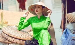 Siêu mẫu Diệu Linh cá tính với áo dài trên chợ nổi