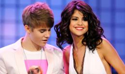 Những pha "dòm ngực" ấn tượng nhất Hollywood