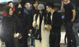 Phạm Băng Băng nửa đêm vẫn có cả bầy đoàn thê tử hộ tống