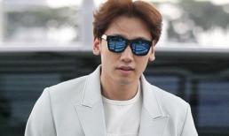 Bi Rain tóc "bổ luống", diện thời trang cực chất ở sân bay