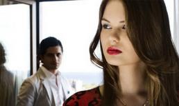 'Máy bay' khủng hoảng vì 'phi công đòi lái'