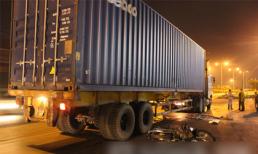 Nữ sinh hoảng loạn khi chứng kiến bạn chết thảm trên đường