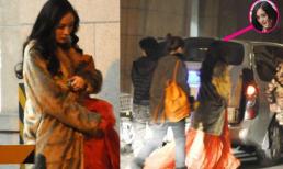 Dương Mịch khệ nệ ôm váy, tránh mặt phóng viên