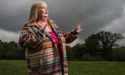 Người phụ nữ bị người ngoài hành tinh bắt cóc vô số lần