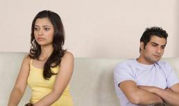 Chồng mang tiền thăm bệnh của vợ đi... nuôi bồ