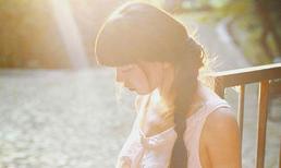 Bố dẫn gái về nhà-Mẹ cặp bồ với lão già,tôi phải sống sao?