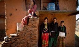 Quái dị hủ tục xua đuổi phụ nữ trong 'những ngày ô uế'