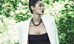 "Mẹ Kim Tan" gợi cảm bất chấp tuổi tác