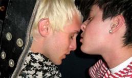 Cả hai cùng chuyển giới để... yêu