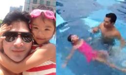 Con gái Ngọc Ánh - Bảo Sơn bơi "sành điệu" như vận động viên