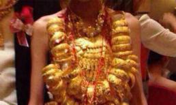 Cô dâu trĩu cổ với hơn 70 chiếc vòng vàng