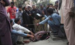 Bị người thân ném đá đến chết vì dám lấy người mình yêu