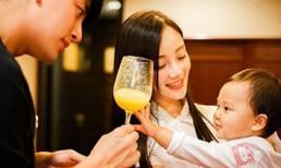 Lý Tiểu Lộ khoe ảnh con gái càng lớn càng xinh