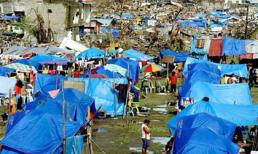 Philippines: 7 mẹ con chết cháy trong lều chạy bão