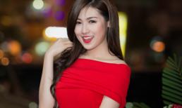 Á hậu Tú Anh ngọt ngào sắc đỏ dự event một mình