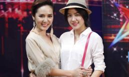 Em gái Phương Linh ăn mặc gợi cảm đi cổ vũ chị làm giám khảo