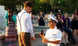 Màn cầu hôn bạn trai của lính hải quân hút 2 triệu lượt xem