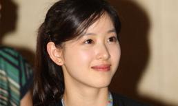 ‘Cô bé trà sữa’ bị chê già khi yêu đại gia U40