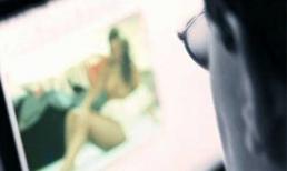 Xem phim khiêu dâm dễ làm đàn ông teo não