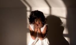 Những dấu hiệu rõ nhất nhận biết con đã bị bạo hành