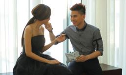 Hoàng Tôn "cười tít mắt" bên cháu gái Lam Trường