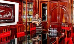 2 căn nhà "phủ kín" gỗ của sao Việt