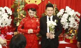 Hot: Trà My Idol diện áo dài đỏ rực bên chồng đại gia