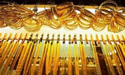 Sau tăng vọt, giá vàng giảm sâu 