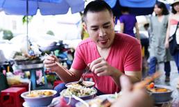 “Bắt gặp” Hoàng Hải lê la hàng quán bình dân trên phố Sài Gòn