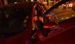 "Gái quê" Lê Thị Phương lái xế hộp mới cóng vừa "tậu" đi dự tiệc