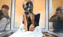 Bí ẩn xác chết ngồi bó gối suốt 600 năm không bị phân hủy